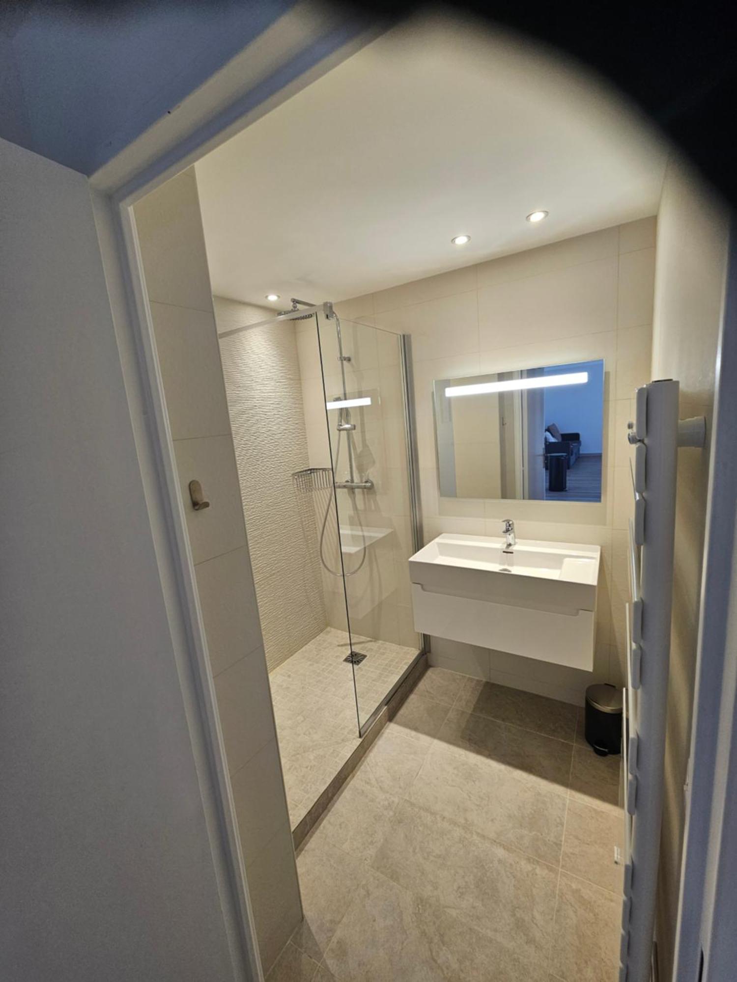 Beautiful 1 Bedroom Flat Nice Exterior photo
